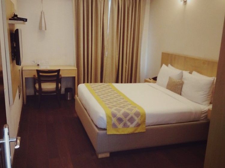 Hotel Stately Suites NH 8 14