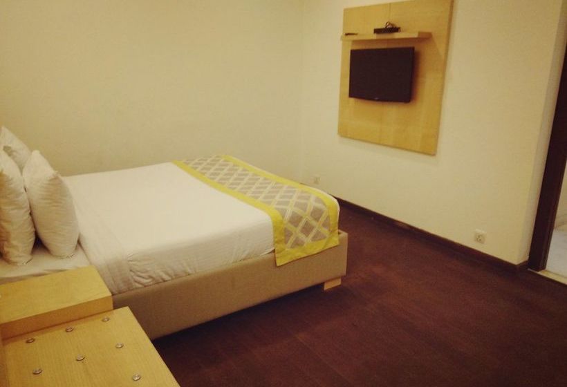 Hotel Stately Suites NH 8 18