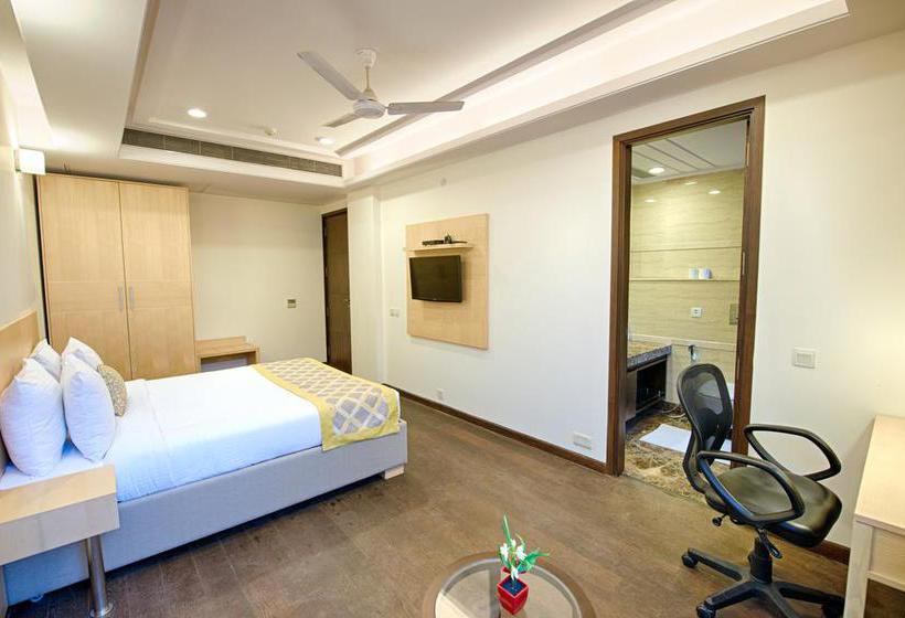 Hotel Stately Suites NH 8 2
