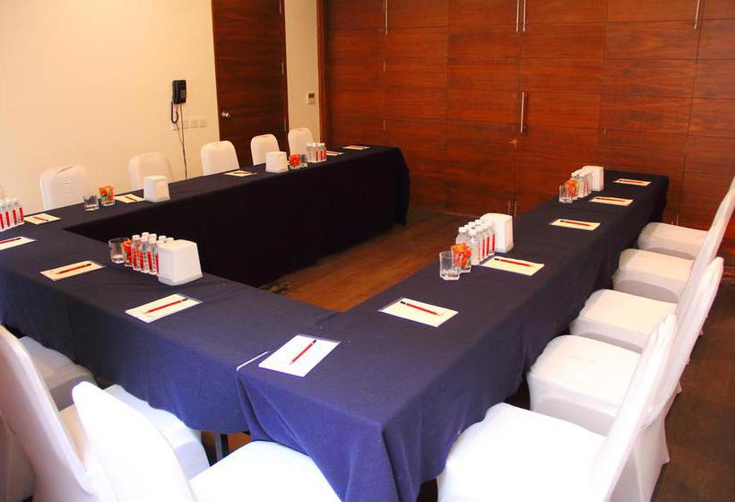 Hotel Stately Suites NH 8 3