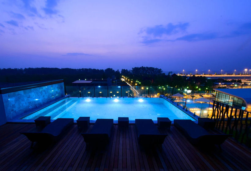 Hotel The Sixteenth Naiyang Beach 11