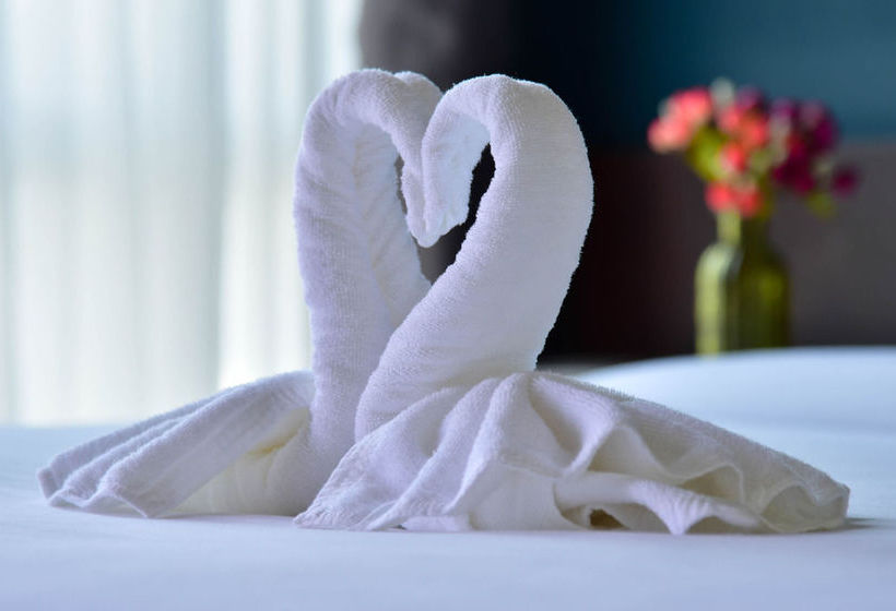 Hotel The Sixteenth Naiyang Beach 3