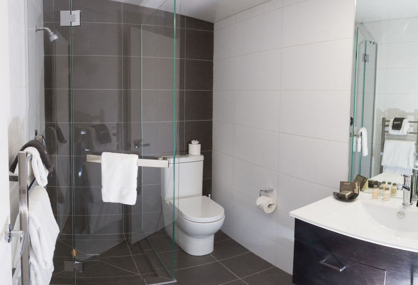 Motel Aurora On George 1