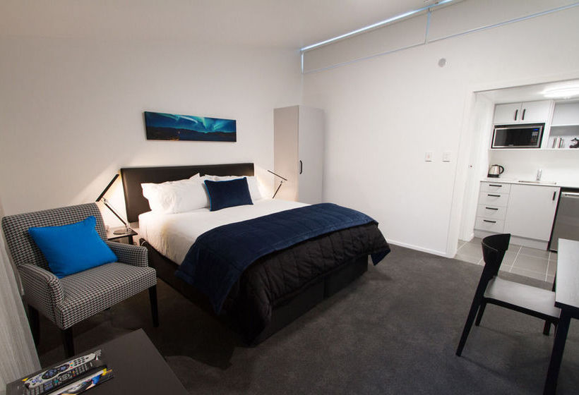 Motel Aurora On George 12