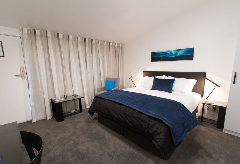 Motel Aurora On George 15