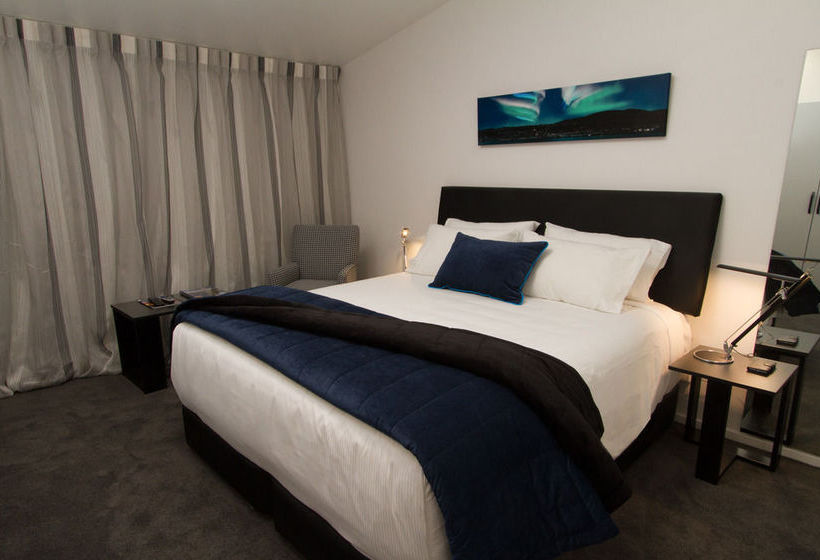 Motel Aurora On George 3