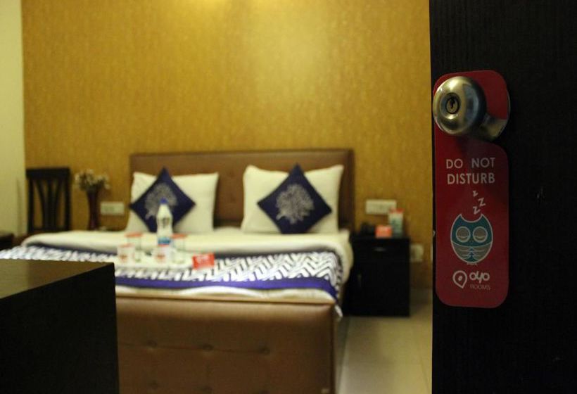 Hotel Oyo Rooms Opposite Sector 14