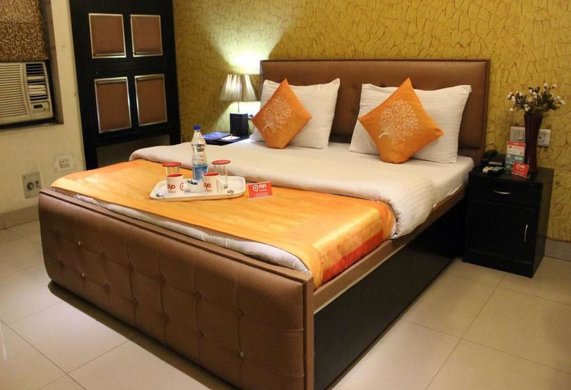 Hotel Oyo Rooms Opposite Sector 14 16