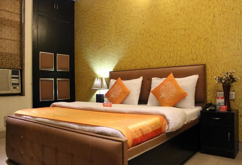 Hotel Oyo Rooms Opposite Sector 14 2