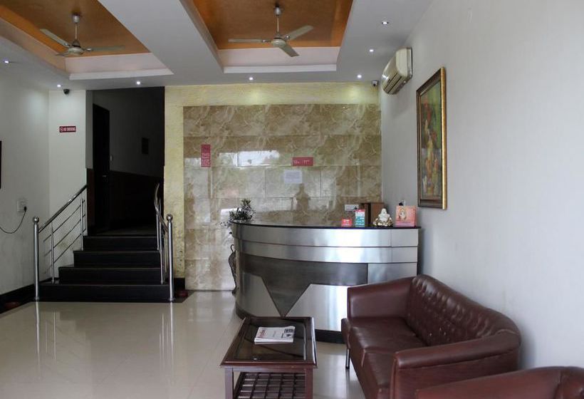 Hotel Oyo Rooms Opposite Sector 14 5