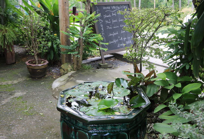 Blue Midnight Hostel 19