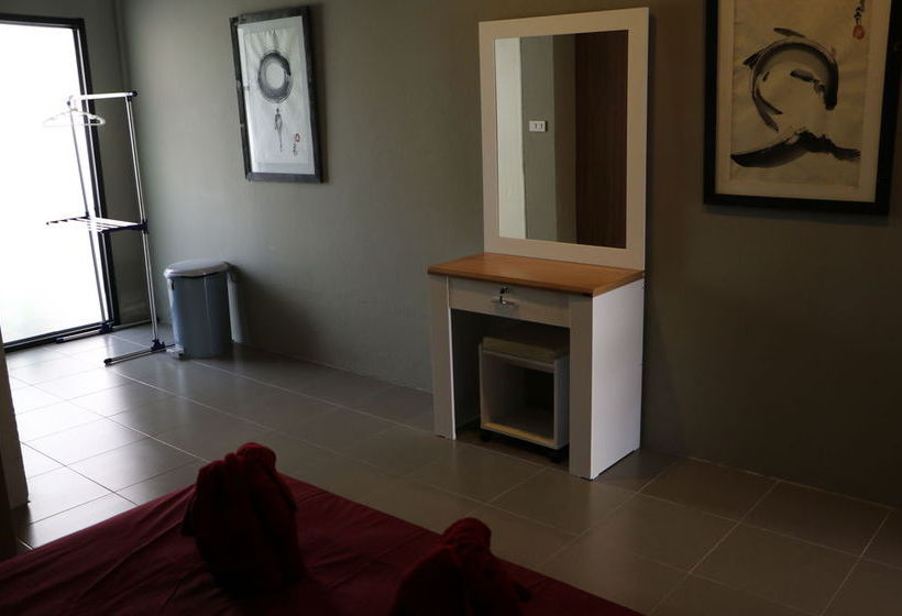 Blue Midnight Hostel 7