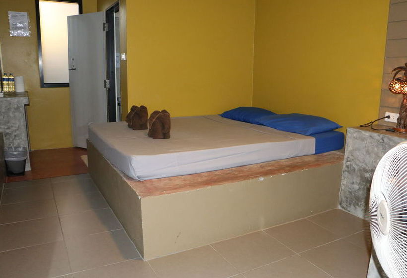 Blue Midnight Hostel 9