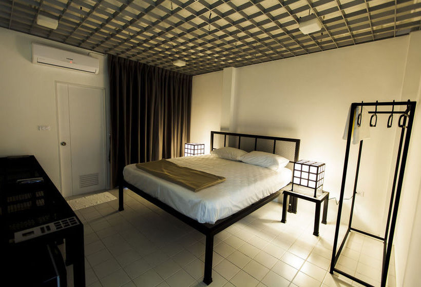 Quadromania Service Apartment 14