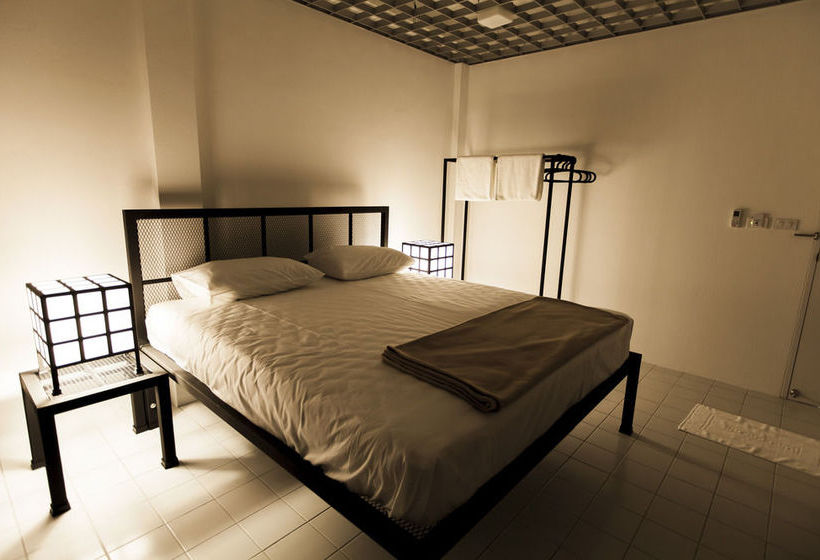 Quadromania Service Apartment 15