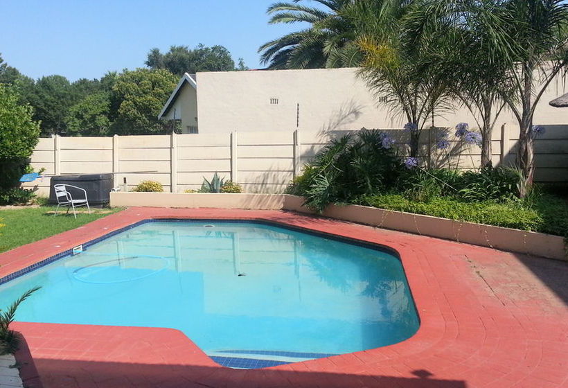 Bed and Breakfast Louhallas Edenvale Gauteng