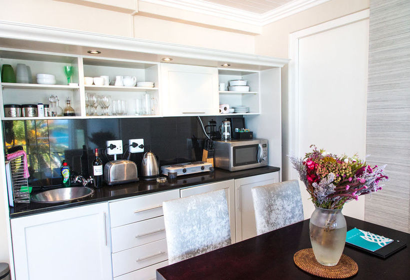 Seasonsfind The Bay 1