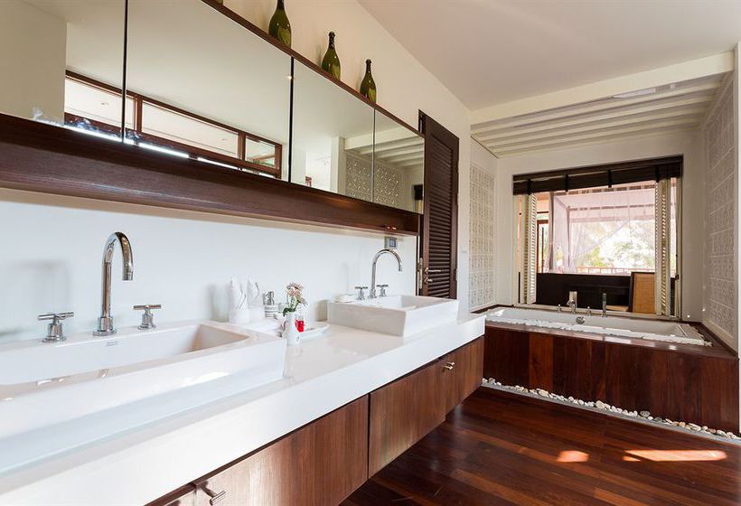 Amatapura Beachfront Villa 12