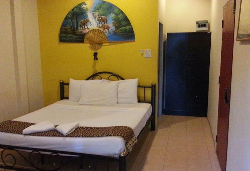 Hotel Moonhut Bungalows 14