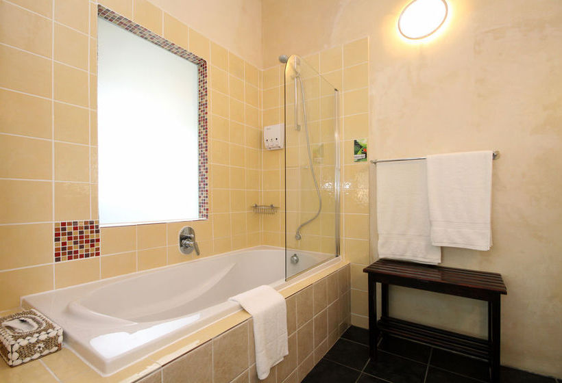 Pension Hermanus Lodge on the Green 12