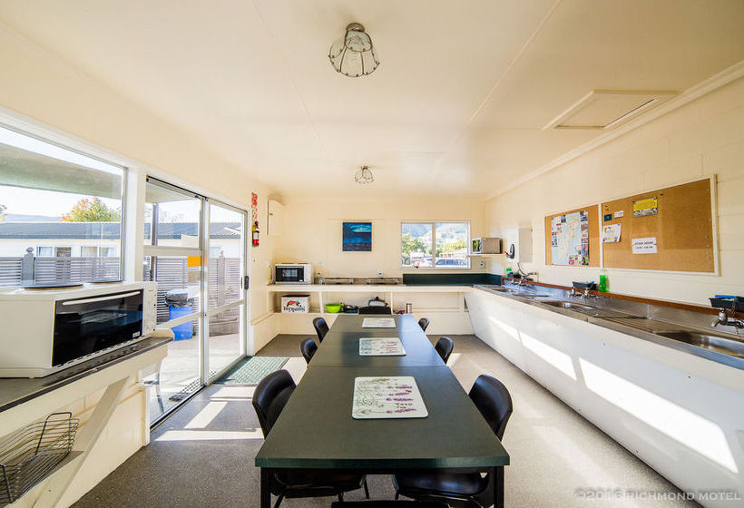 Richmond Motel & Top 10 Holiday Park 20