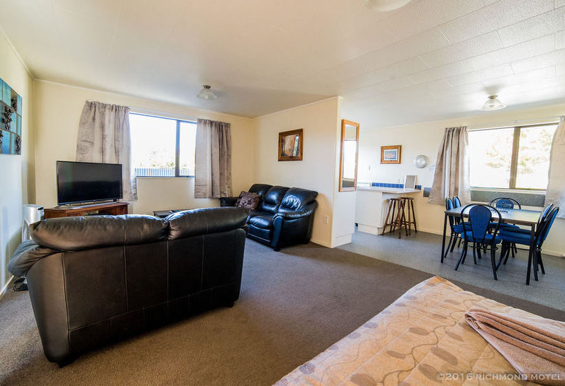 Richmond Motel & Top 10 Holiday Park 3