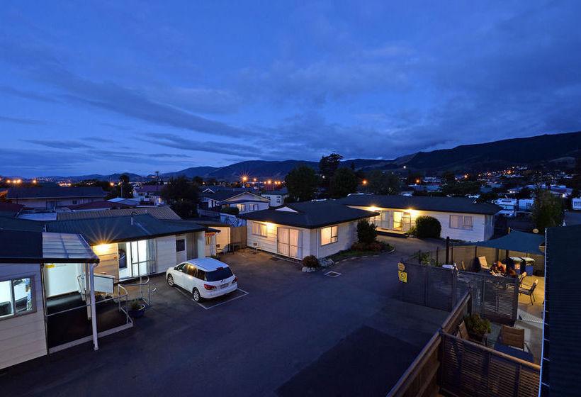 Richmond Motel & Top 10 Holiday Park 4