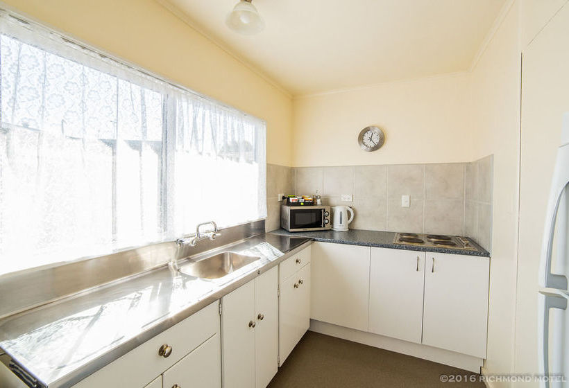 Richmond Motel & Top 10 Holiday Park 8