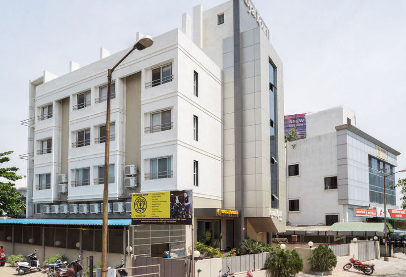 Hotel Treebo Royal Kourt 10