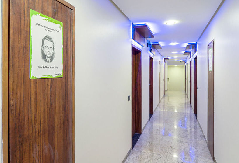 Hotel Treebo Royal Kourt 11