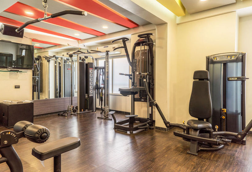 Hotel Treebo Royal Kourt 13