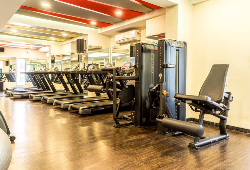 Hotel Treebo Royal Kourt 15