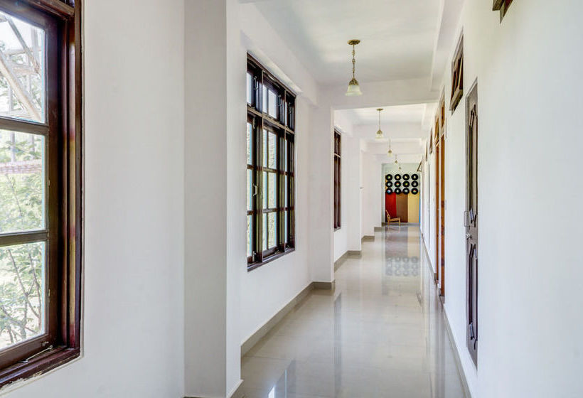 Hotel Treebo Celebriti 14