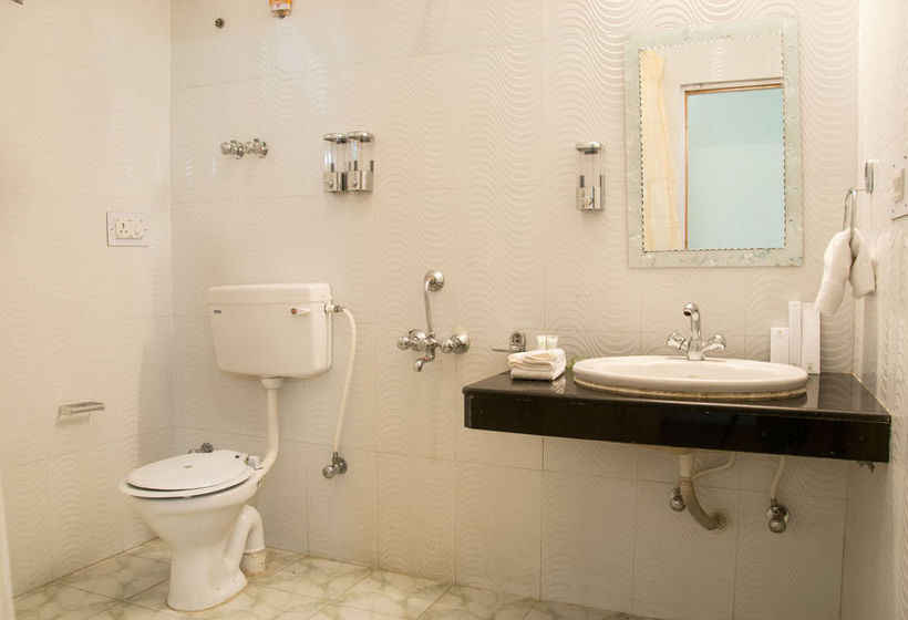 Hotel Treebo Celebriti 2