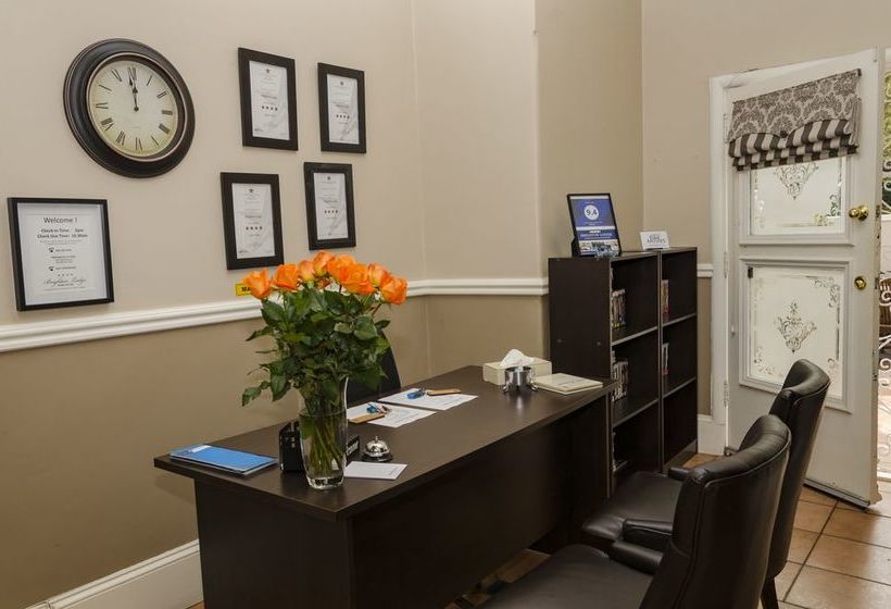 Pension Brighton Lodge 1