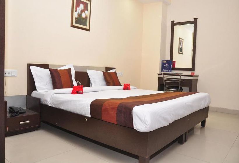 Hotel Oyo Rooms Queens Road Near Obc Bank 13