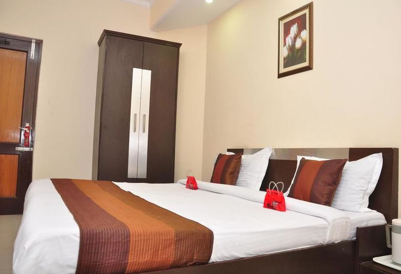 Hotel Oyo Rooms Queens Road Near Obc Bank 14