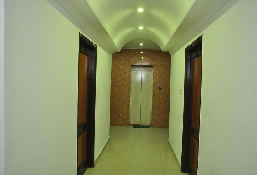 Hotel Oyo Rooms Queens Road Near Obc Bank 19