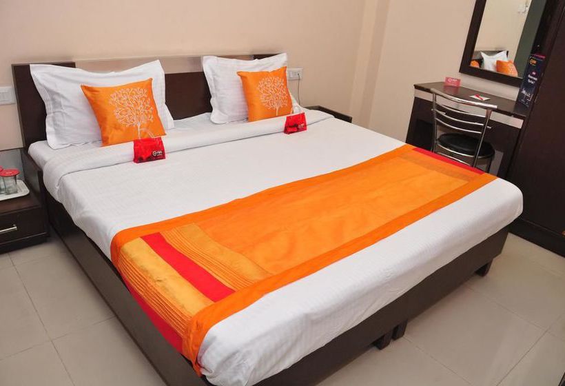 Hotel Oyo Rooms Queens Road Near Obc Bank 7