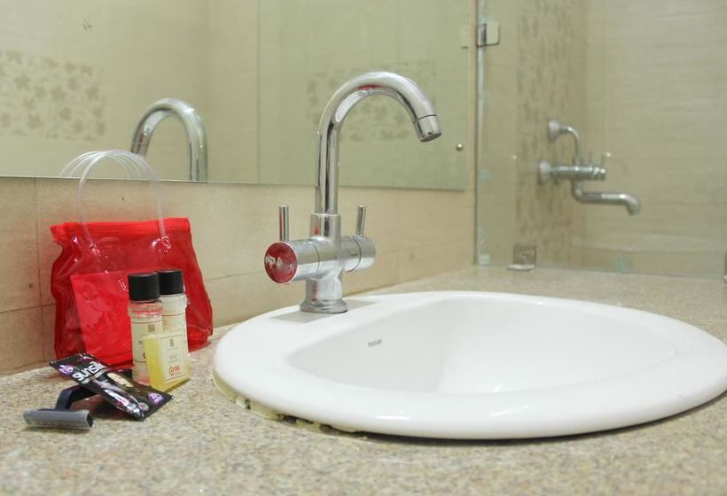 Hotel Oyo Rooms Lake View Mall Road 1 1