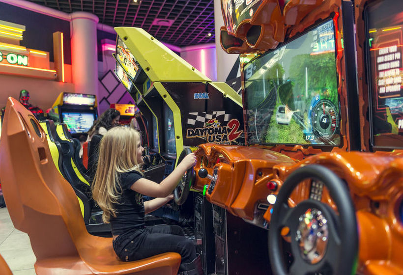 Hotel Carnival Club 13