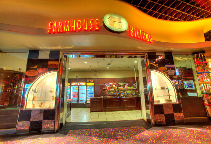 Hotel Carnival Club 9