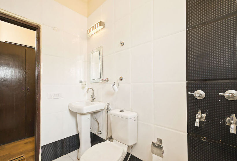 Hotel Oyo Rooms Cyber Hub 17