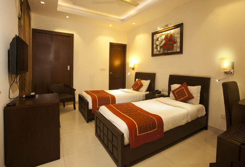 Hotel Oyo Rooms Cyber City Oakwood 8