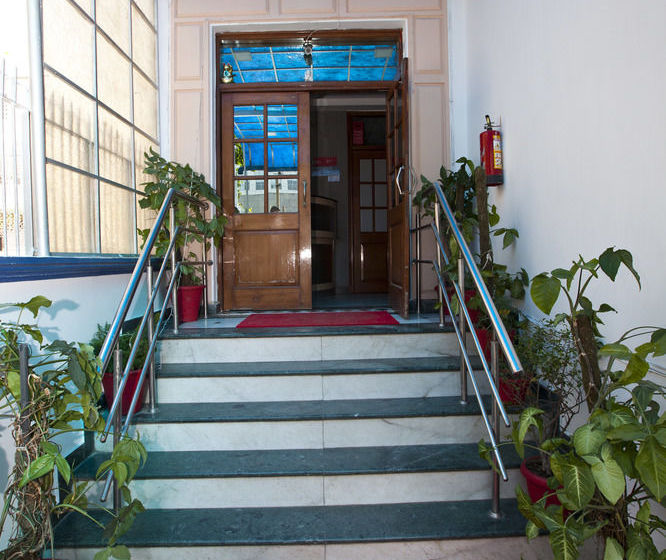 Hotel Oyo Rooms Sahara Mall 18