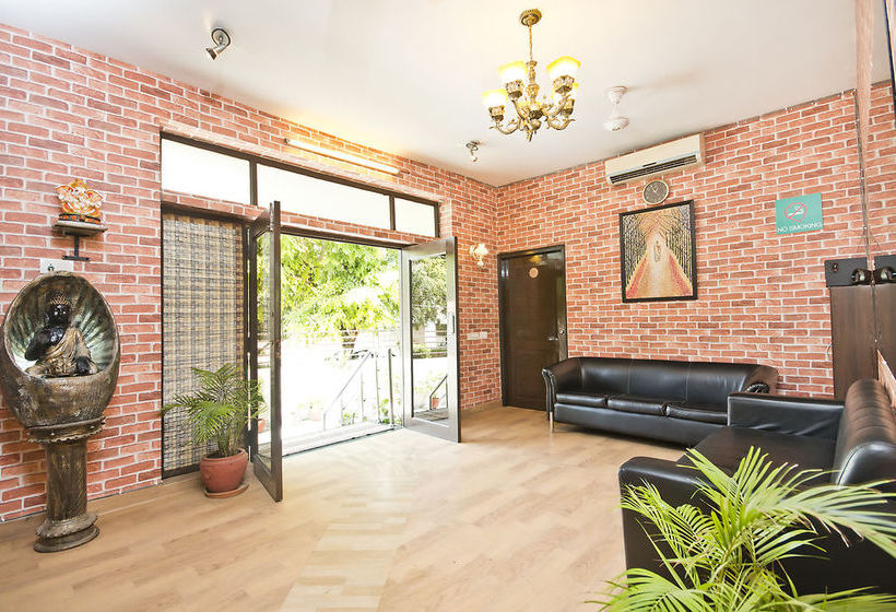 Hotel Oyo Premium Cyber Hub 11