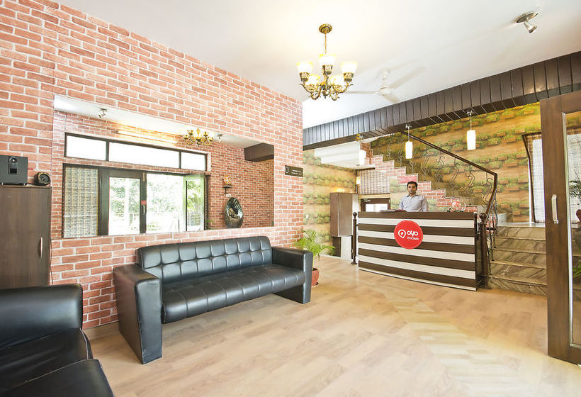 Hotel Oyo Premium Cyber Hub 12