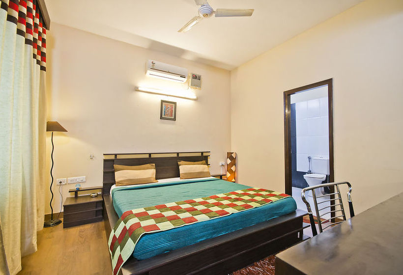 Hotel Oyo Premium Cyber Hub 2