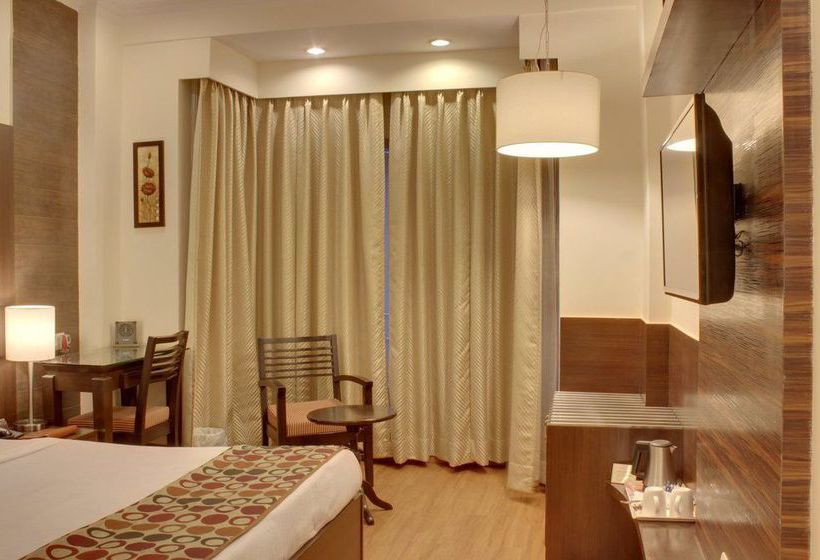 Hotel Oyo Premium Cyber City 2