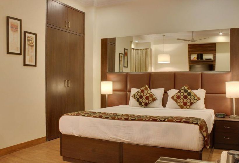 Hotel Oyo Premium Cyber City 5